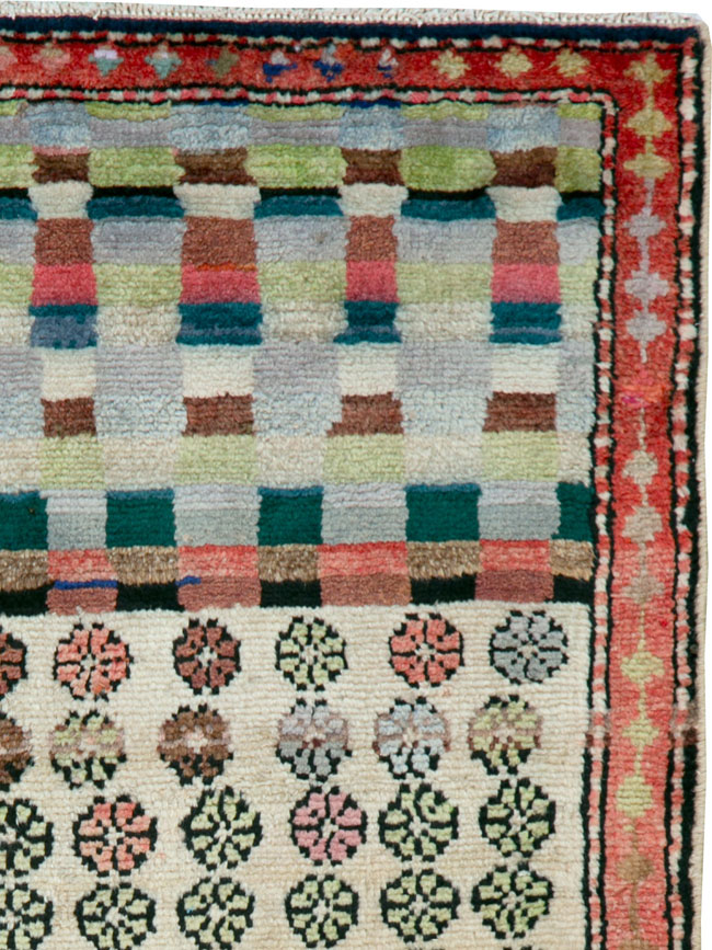 Vintage Persian Mahal Rug, No.25378 - Galerie Shabab