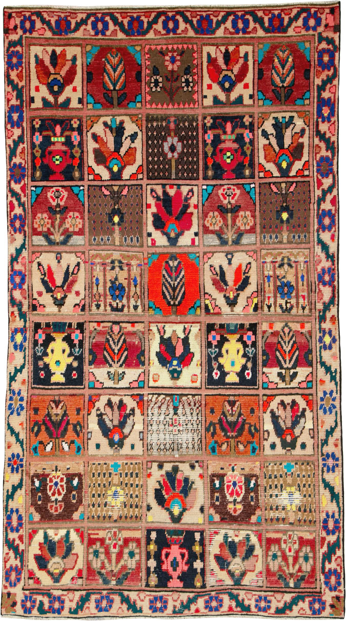 Vintage Persian Bakhtiari Rug, No.25383 - Galerie Shabab