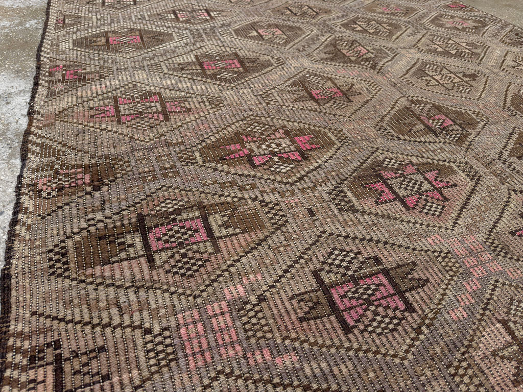 Vintage Turkish Flatweave Kilim Accent Rug, No.25412 - Galerie Shabab