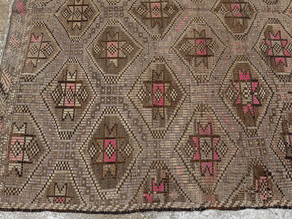Vintage Turkish Flatweave Kilim Accent Rug, No.25412 - Galerie Shabab