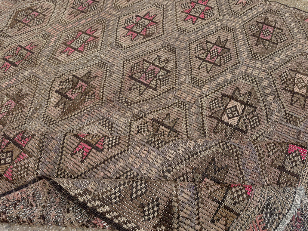 Vintage Turkish Flatweave Kilim Accent Rug, No.25412 - Galerie Shabab