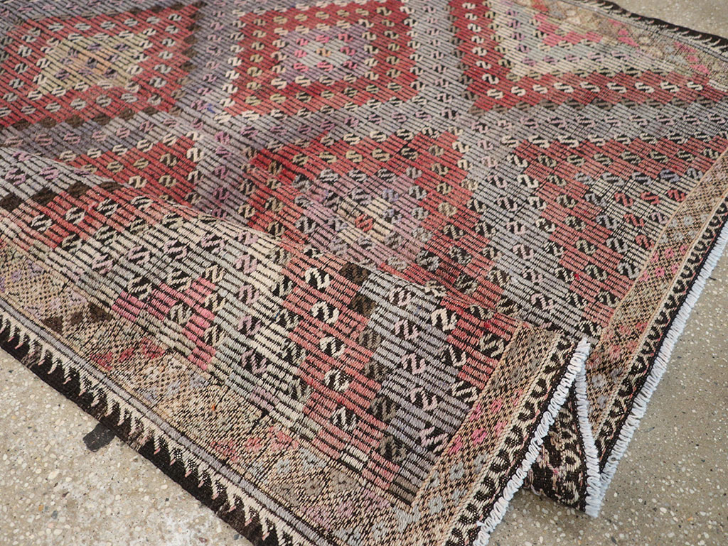 Vintage Turkish Flatweave Kilim Accent Rug, No.25419 - Galerie Shabab