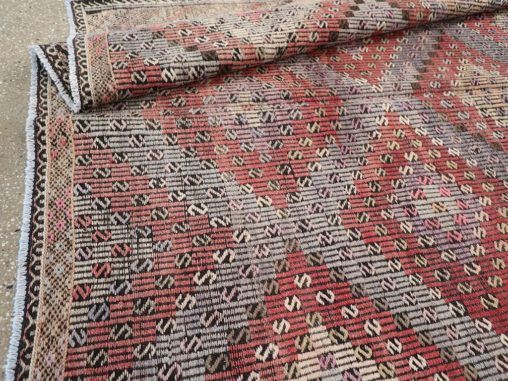 Vintage Turkish Flatweave Kilim Accent Rug, No.25419 - Galerie Shabab