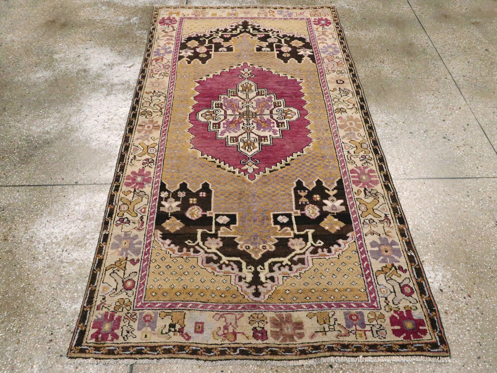 Vintage Turkish Anatolian Rug, No.25474 - Galerie Shabab