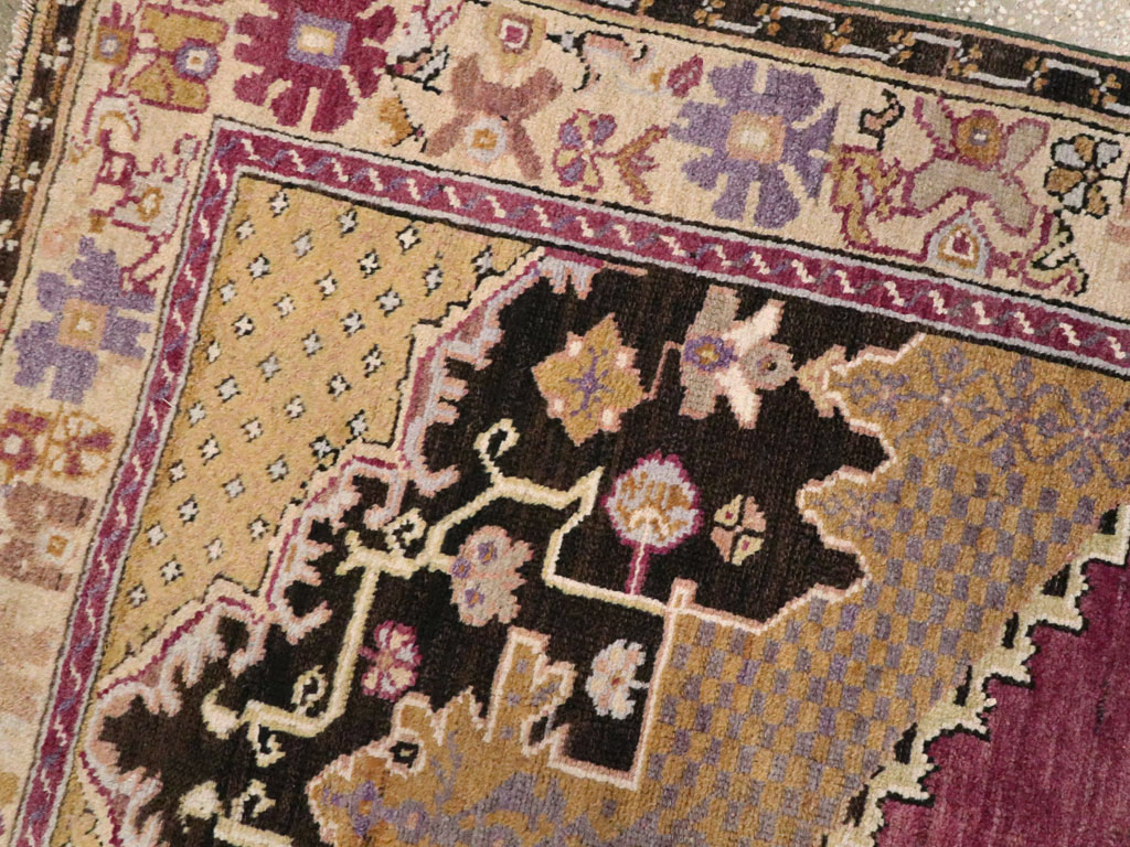 Vintage Turkish Anatolian Rug, No.25474 - Galerie Shabab