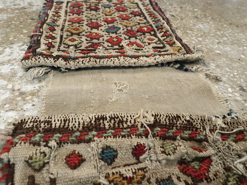Antique Central Asian Soumak Saddlebag, No.25480 - Galerie Shabab