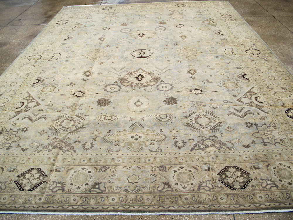 Antique Persian Tabriz Carpet, No.25483 - Galerie Shabab