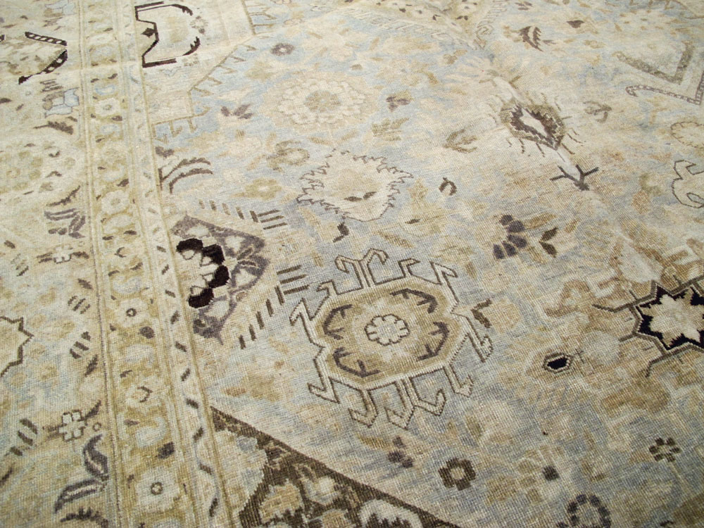 Antique Persian Tabriz Carpet, No.25483 - Galerie Shabab