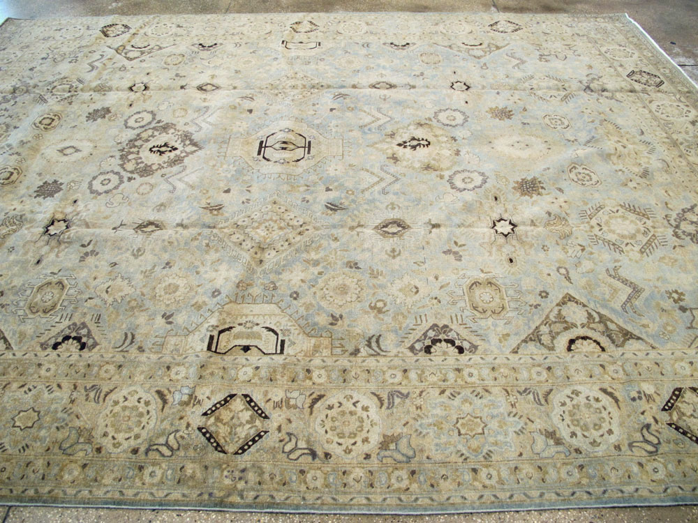 Antique Persian Tabriz Carpet, No.25483 - Galerie Shabab