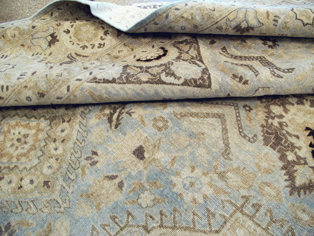 Antique Persian Tabriz Carpet, No.25483 - Galerie Shabab