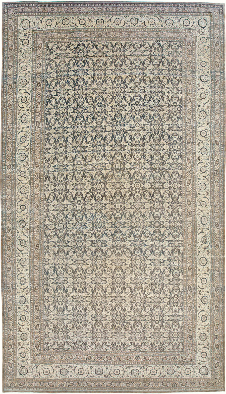 Antique Persian Tabriz Carpet, No.25490 - Galerie Shabab