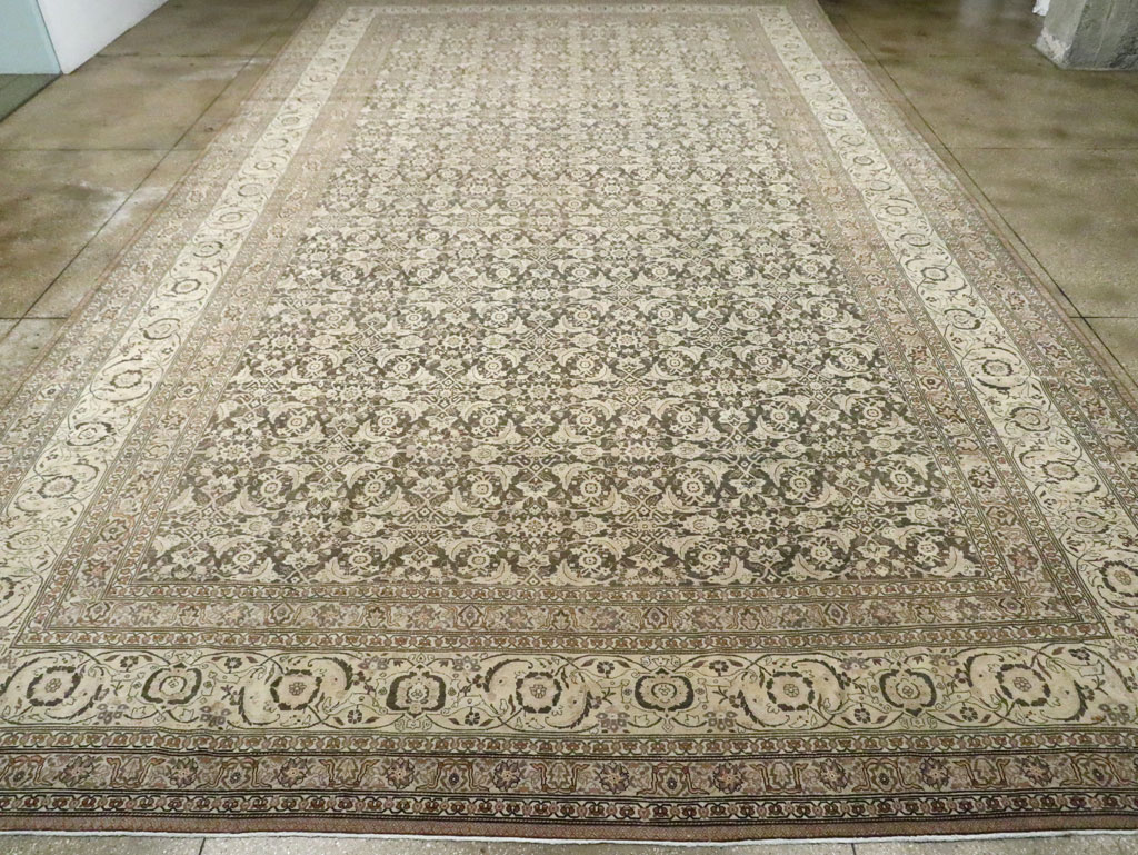 Antique Persian Tabriz Carpet, No.25490 - Galerie Shabab