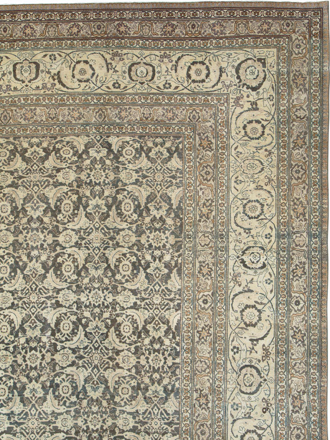 Antique Persian Tabriz Carpet, No.25490 - Galerie Shabab