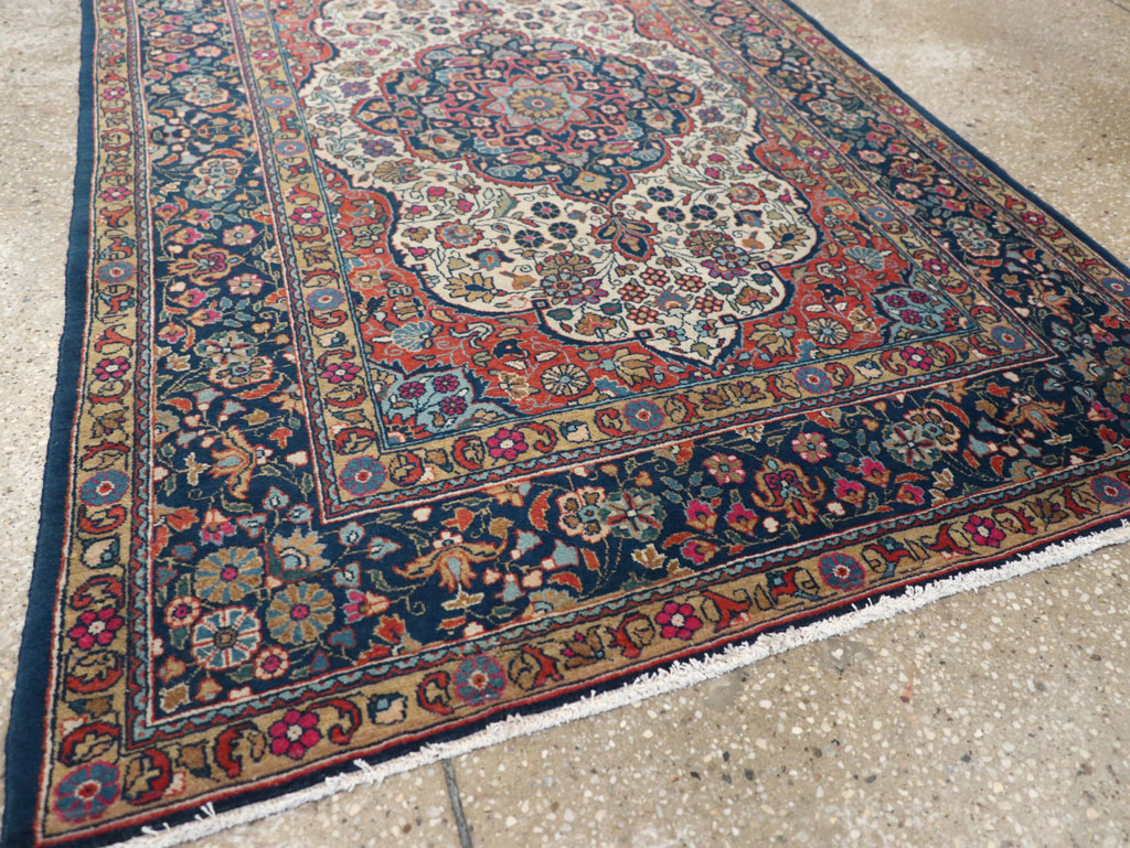 Antique Persian Kashan Rug, No.25501 - Galerie Shabab