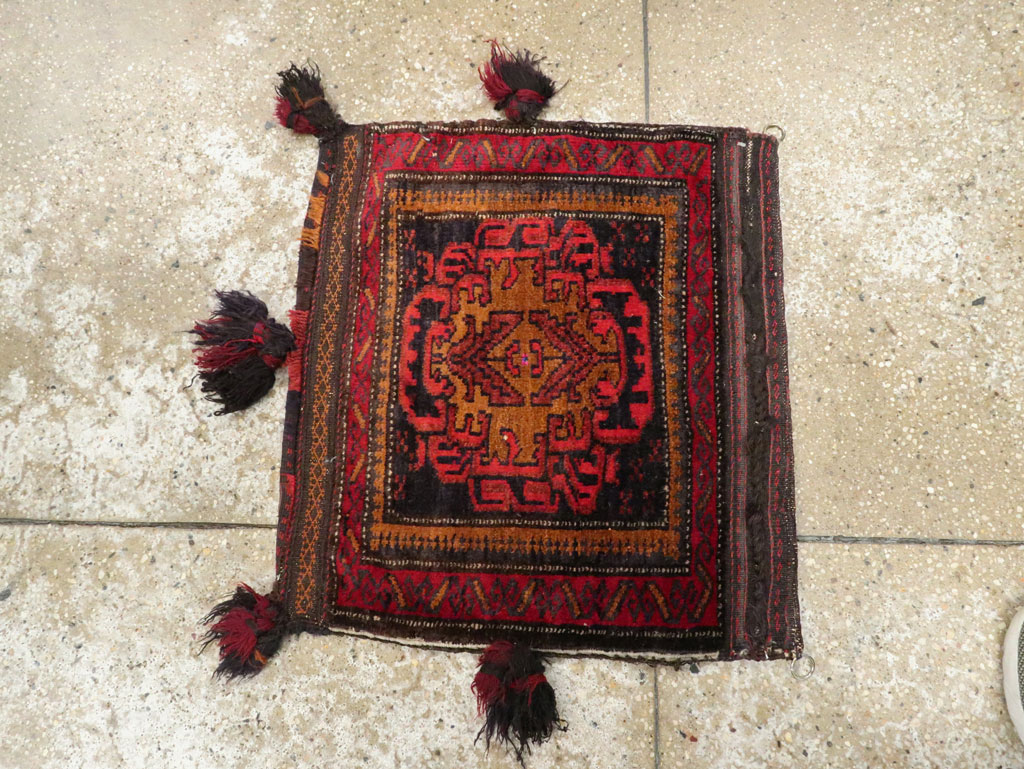 Vintage Persian Baluch Bag Face, No.25512 - Galerie Shabab