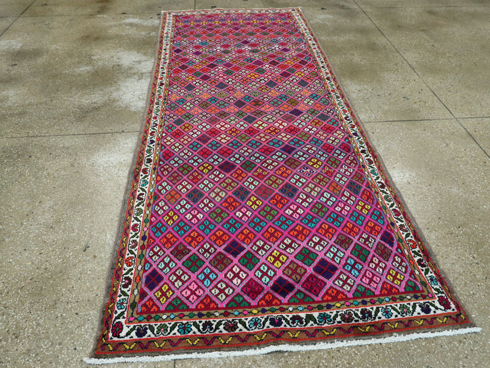 Vintage Persian Hamadan Runner, No.25528 - Galerie Shabab