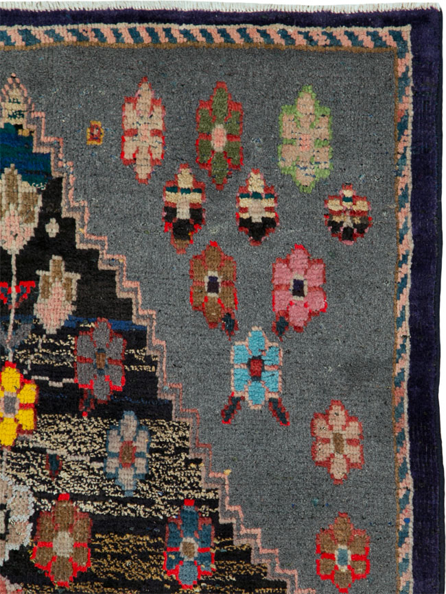 Vintage Persian Rug, No.25530 - Galerie Shabab