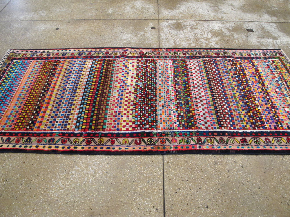 Vintage Persian Hamadan Art Deco Carpet, No.25533 - Galerie Shabab