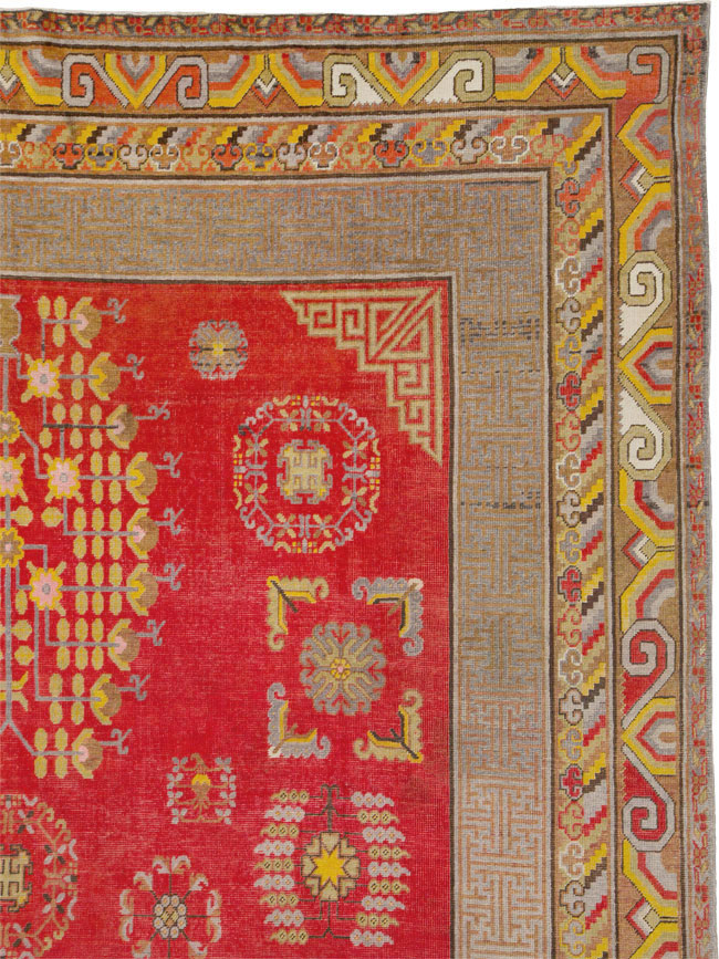 Vintage East Turkestan Khotan Carpet, No.25542 - Galerie Shabab