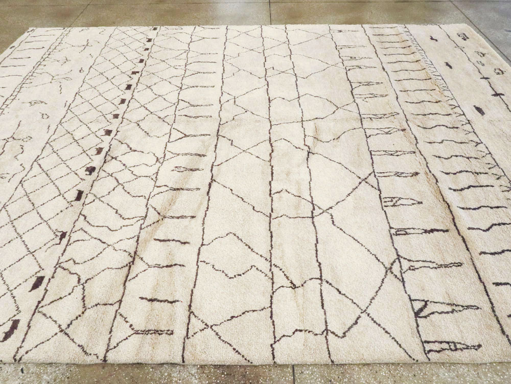 Modern Moroccan Carpet, No.25546 - Galerie Shabab