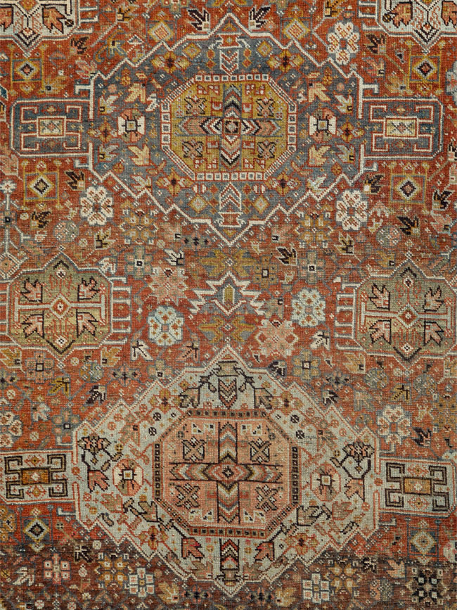 Antique Persian Shiraz Carpet, No.25547 - Galerie Shabab