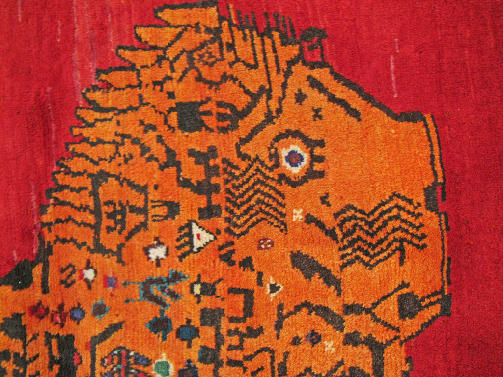 Vintage Persian Shiraz Pictorial Rug, No.25549 - Galerie Shabab