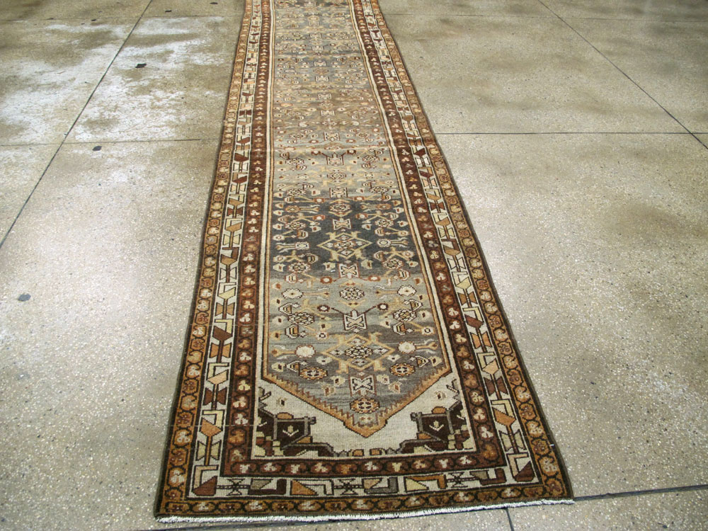 Antique Persian Malayer Runner, No.25560 - Galerie Shabab