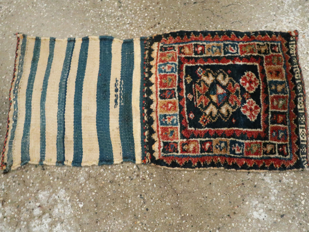 Vintage Persian Kurdish Bag, No.25565 - Galerie Shabab