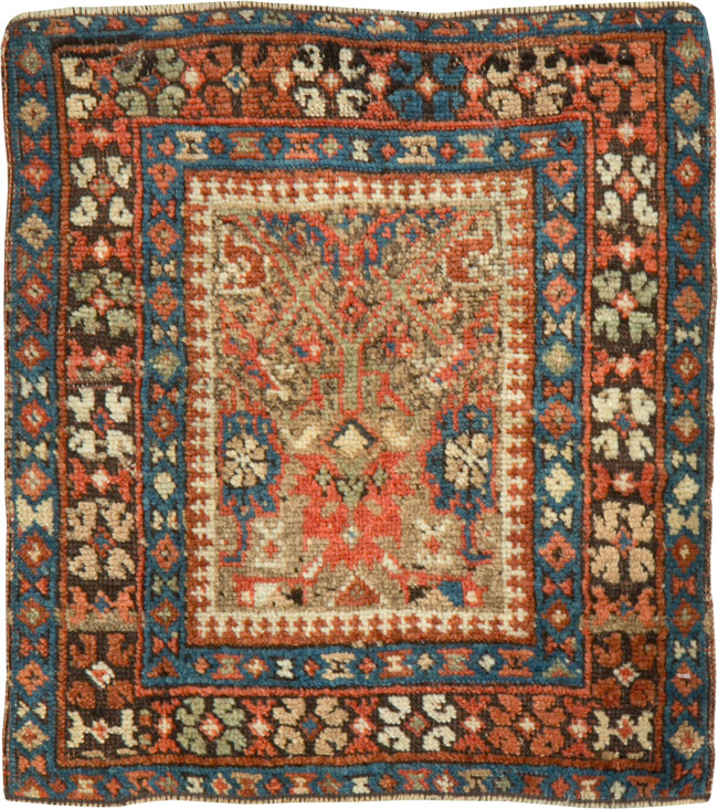 Antique Persian Qashqai Square Tribal Throw Rug, No.25568 - Galerie Shabab