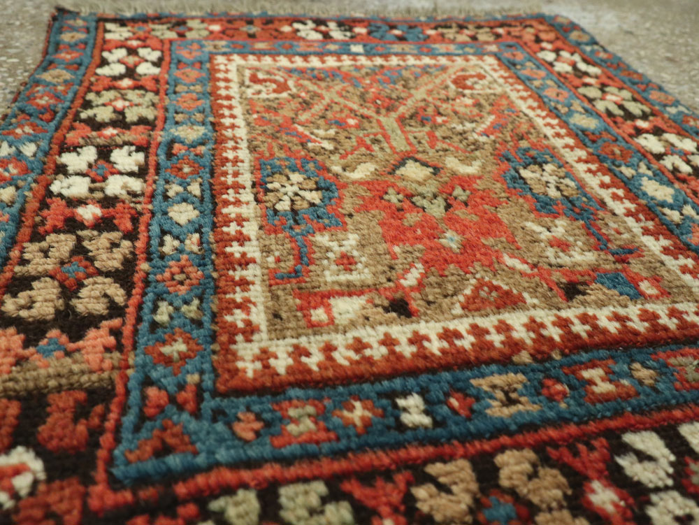 Antique Persian Qashqai Square Tribal Throw Rug, No.25568 - Galerie Shabab