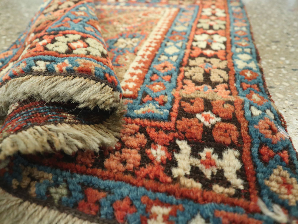 Antique Persian Qashqai Square Tribal Throw Rug, No.25568 - Galerie Shabab