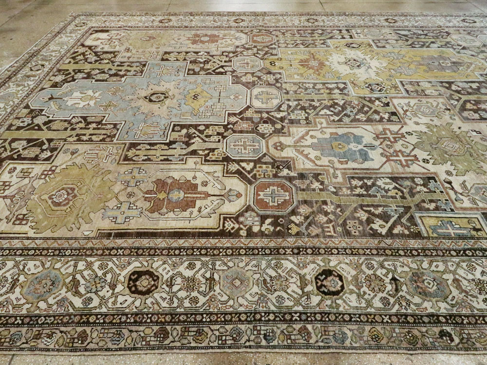 Antique Persian Malayer Carpet, No.25573 - Galerie Shabab