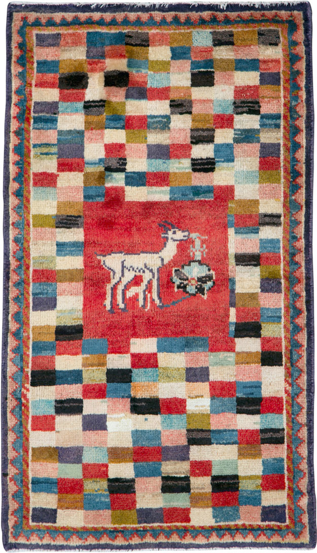 Vintage Pictorial Mahal Rug, No.25595 - Galerie Shabab