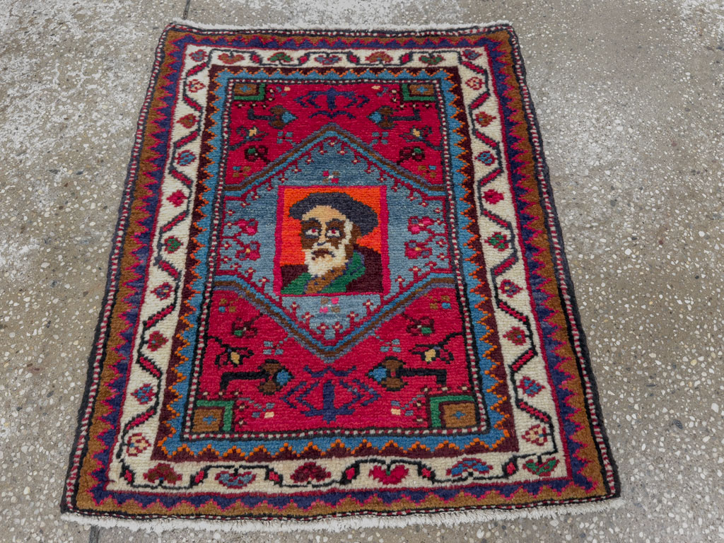 Vintage Pictorial Malayer Rug, No.25599 - Galerie Shabab