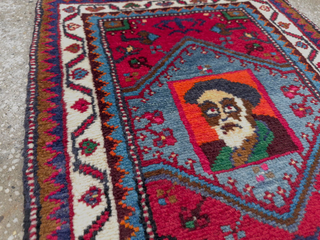 Vintage Pictorial Malayer Rug, No.25599 - Galerie Shabab