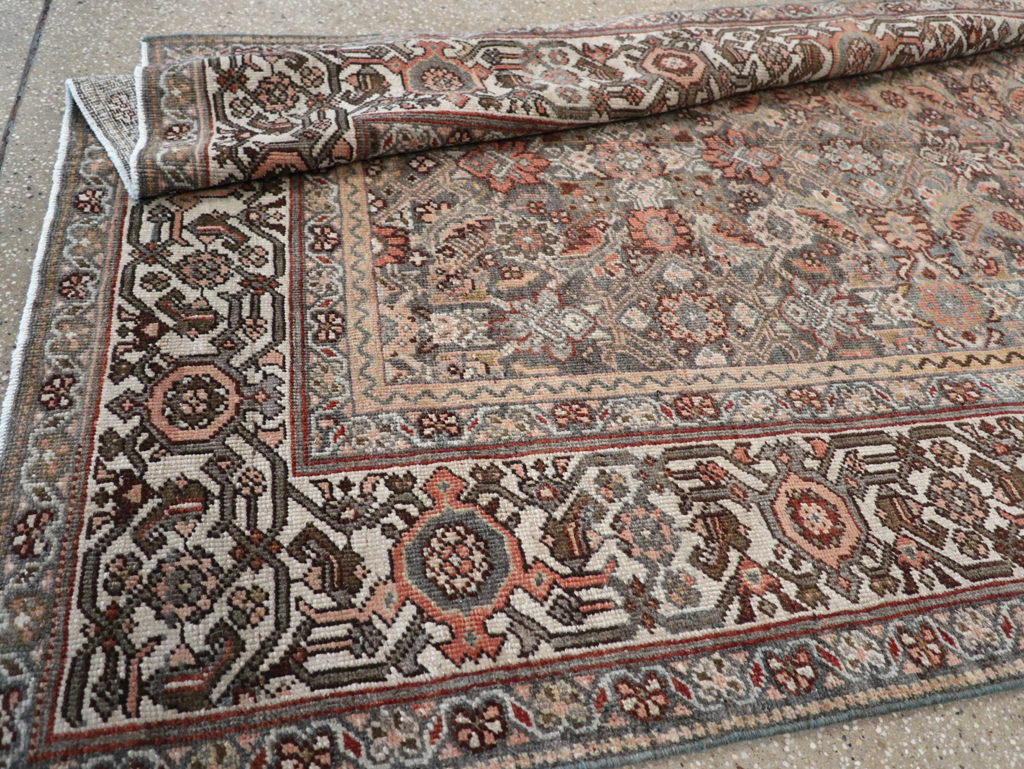 Antique Persian Mahal Gallery Carpet, No.25609 - Galerie Shabab