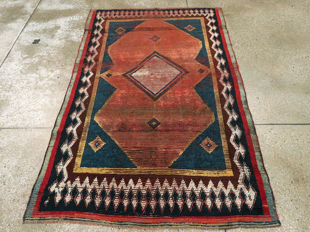 Antique Persian Gabbeh Tribal Accent Rug, No.25626 - Galerie Shabab