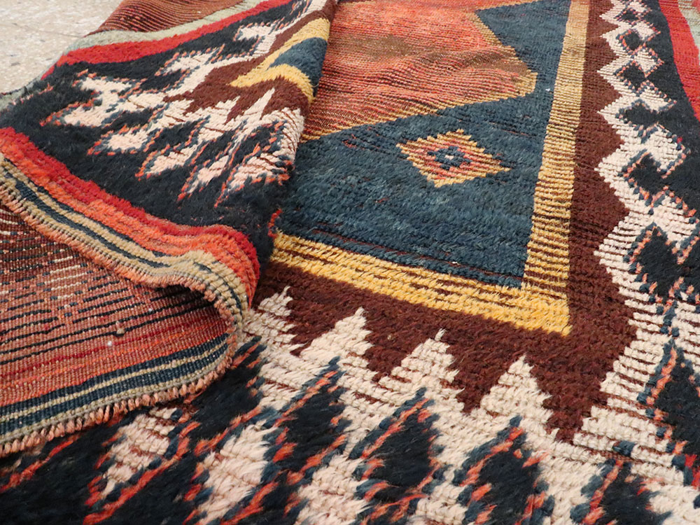 Antique Persian Gabbeh Tribal Accent Rug, No.25626 - Galerie Shabab