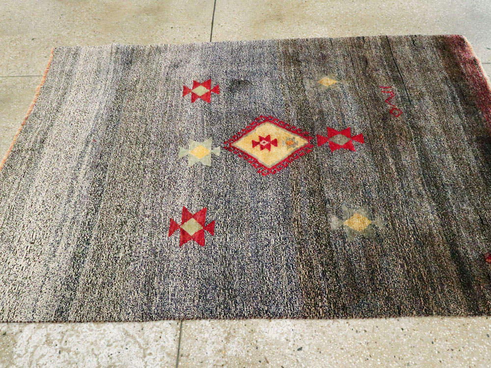 Vintage Persian Gabbeh Rug, No.25629 - Galerie Shabab