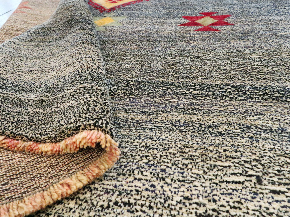 Vintage Persian Gabbeh Rug, No.25629 - Galerie Shabab