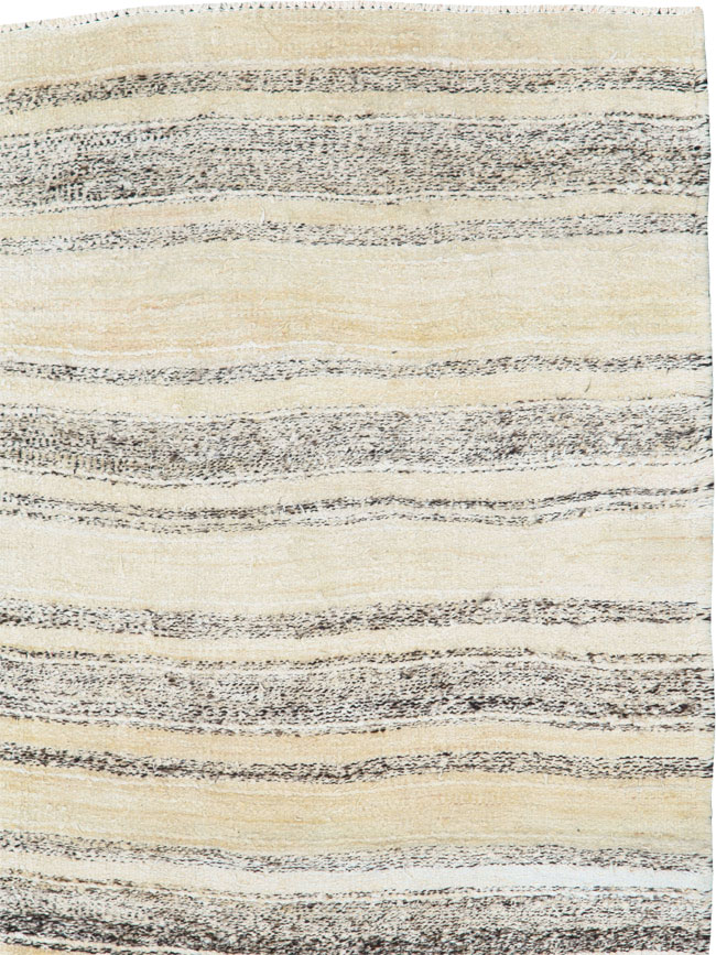 Vintage Persian Kilim, No.25630 - Galerie Shabab