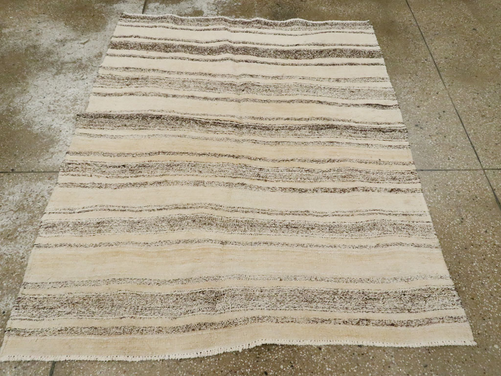 Vintage Persian Kilim, No.25630 - Galerie Shabab