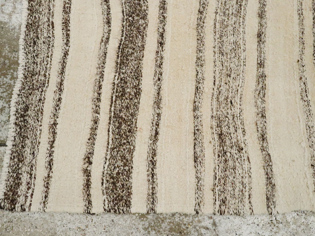 Vintage Persian Kilim, No.25630 - Galerie Shabab