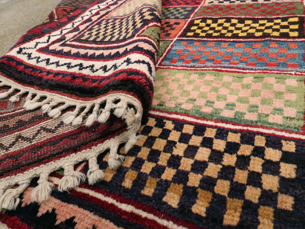 Vintage Persian Gabbeh Rug, No.25631 - Galerie Shabab