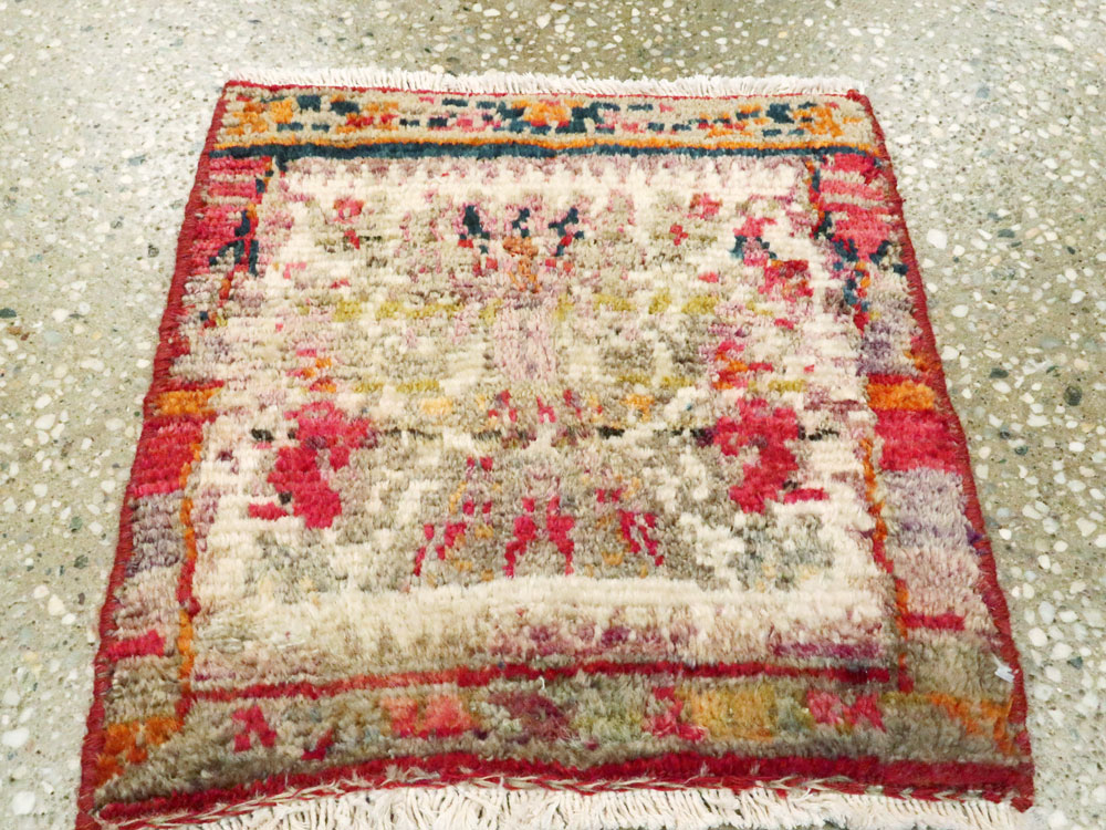 Vintage Persian Shiraz Tribal Bag Face, No.25634 - Galerie Shabab
