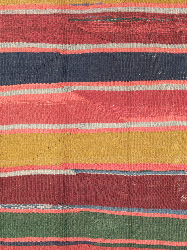Vintage Persian Kilim, No.25643 - Galerie Shabab