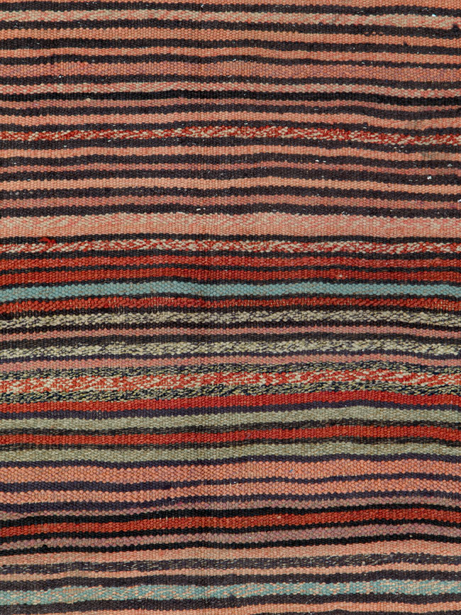 Vintage Persian Kilim, No.25644 - Galerie Shabab