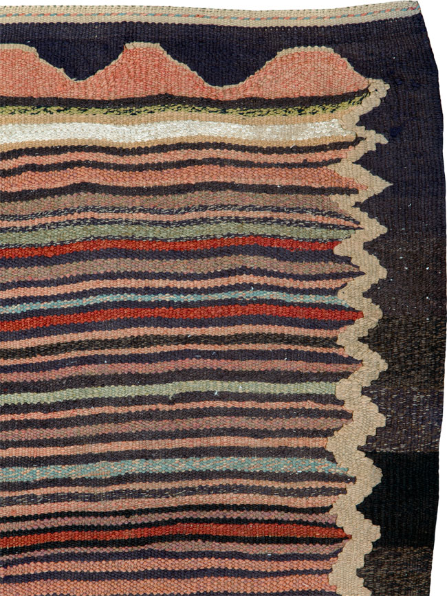 Vintage Persian Kilim, No.25644 - Galerie Shabab