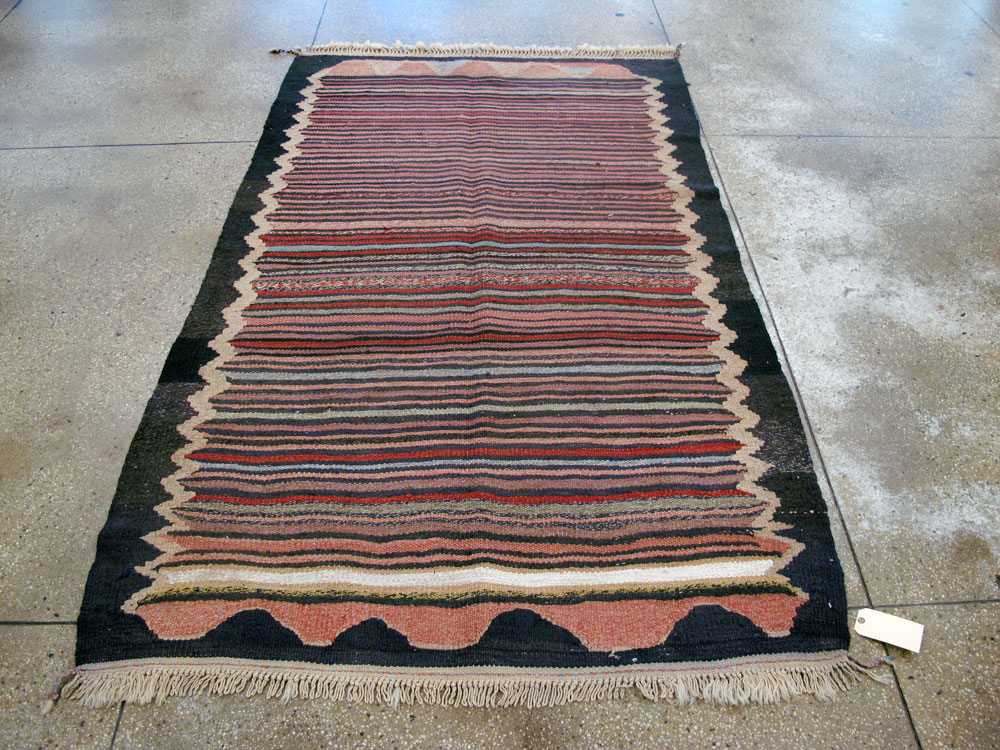 Vintage Persian Kilim, No.25644 - Galerie Shabab