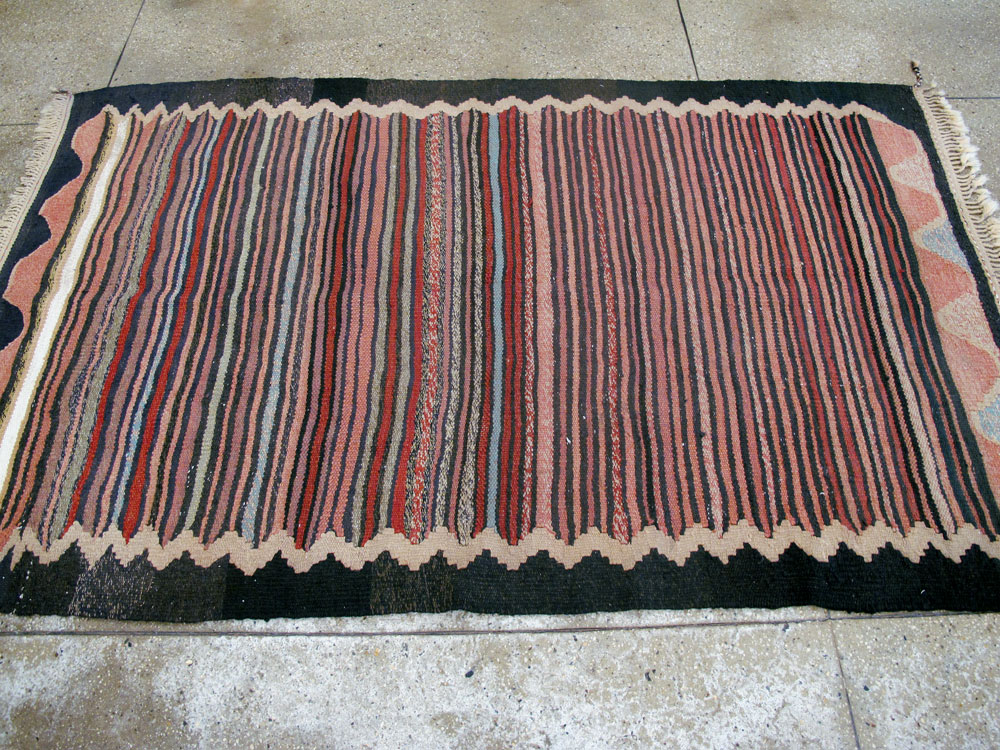Vintage Persian Kilim, No.25644 - Galerie Shabab